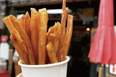 懐かしの味が揃う！菓子屋横丁でおもひでにひたろう！