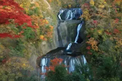 充実の茨城旅に外せない絶景スポット『袋田の滝』で秋を体感