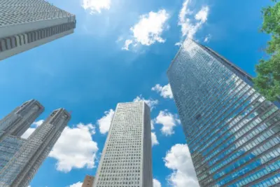 都内の街角で感じる季節と歴史