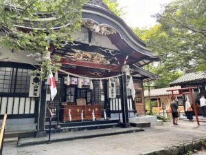 新屋山神社