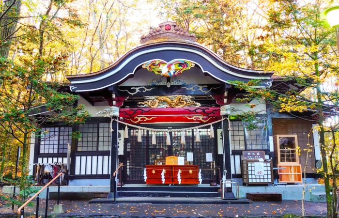 新屋山神社