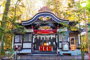 新屋山神社