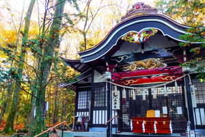 新屋山神社