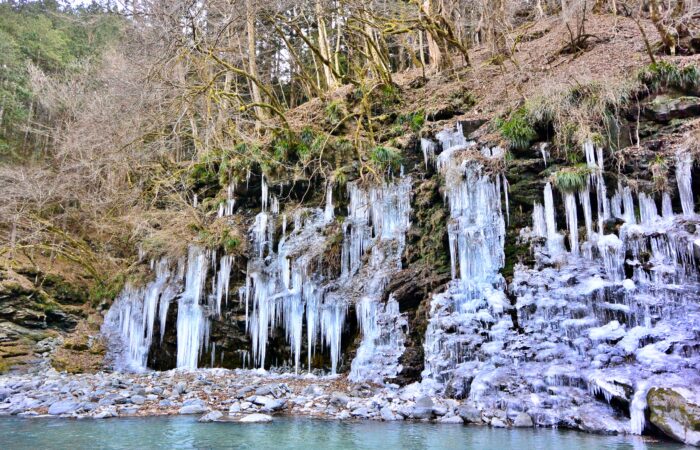 三十槌の氷柱